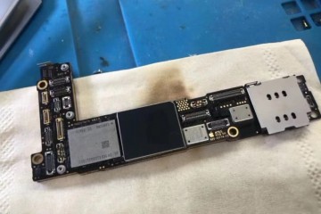 iPhone12Pro主板谍照曝光三层堆叠规划或增电池容量